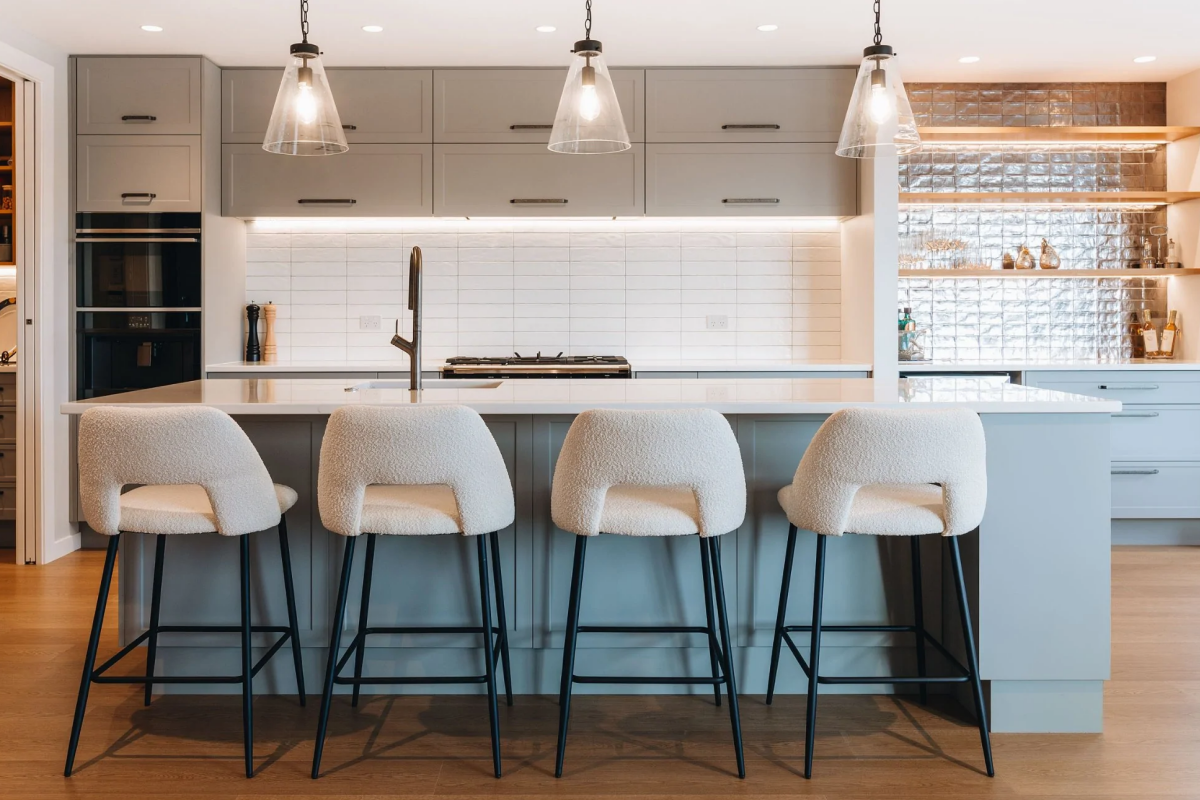 What Makes Swivel Bar Stool Unique